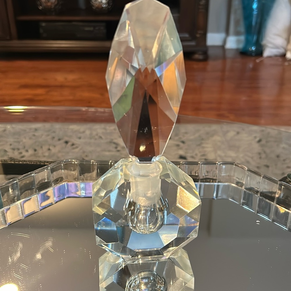 Vintage Clear Cut Crystal Perfume Bottle.